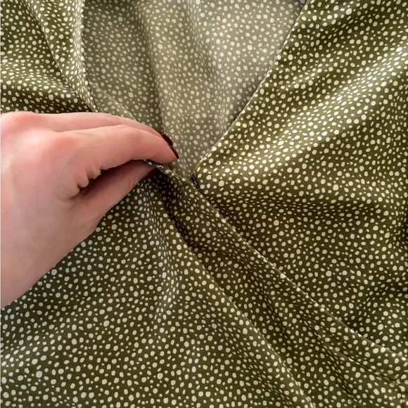 Abercrombie & Fitch Olive Puff Sleeve Blouse - Picture 3 of 4